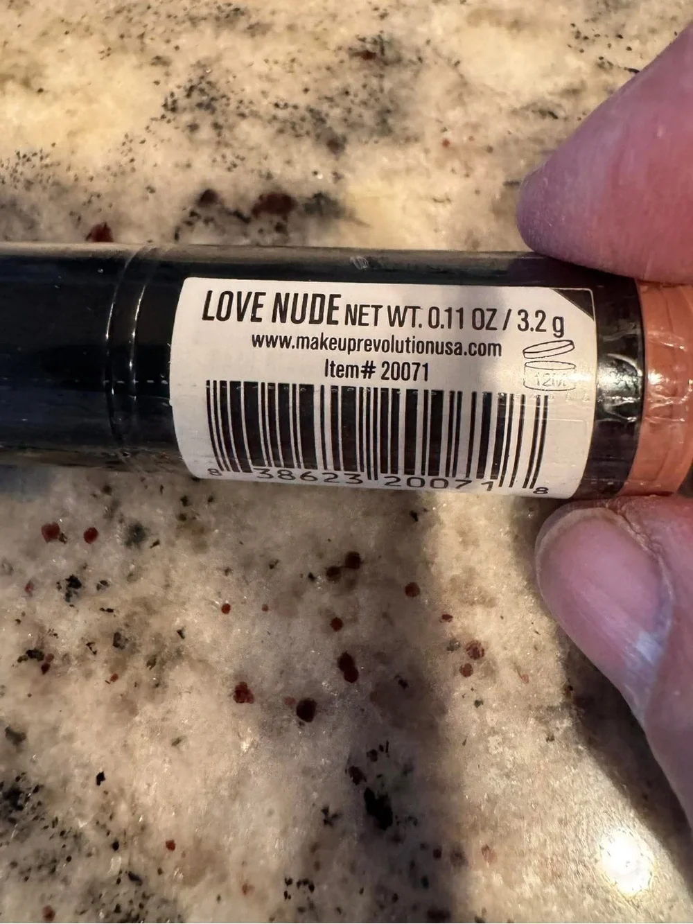 Makeup Revolution Amazing Lipstick — Love Nude (Nude Pink)